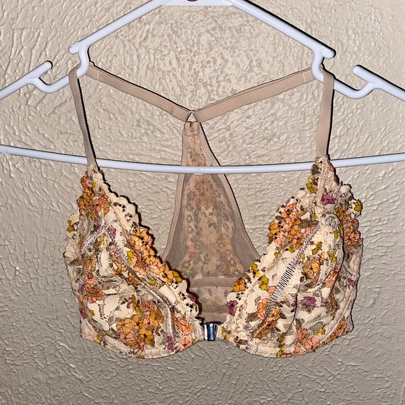 Victoria's Secret Other - Victorias Secret Bralette Lace Floral Sz 32 DD
